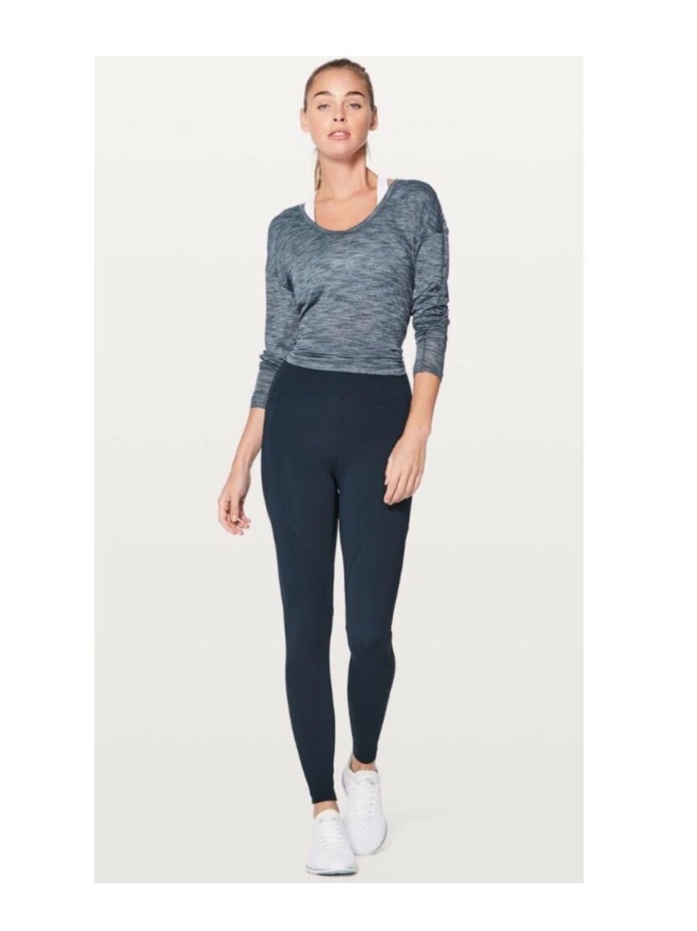 Lululemon Lead The Pack Tight 28"
Nocturnal Teal 4